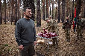 Zelensky Visits Troops In Kupyansk-Lyman Area