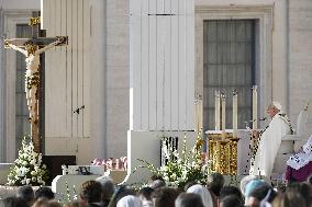 Pope Francis Leads Opening Mass for Synod - Vatican