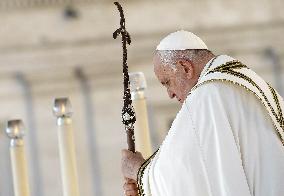 Pope Francis Leads Opening Mass for Synod - Vatican