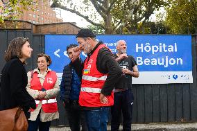 Demonstration In Front Of The Hospital Beaujon - Paris