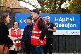 Demonstration In Front Of The Hospital Beaujon - Paris