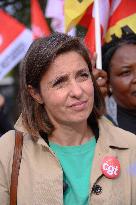 Demonstration In Front Of The Hospital Beaujon - Paris