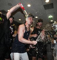 Baseball: Twins advance in MLB playoffs