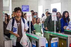 National Day Holiday Return Peak in Nanjing