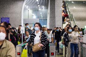 National Day Holiday Return Peak in Nanjing