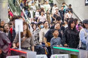 National Day Holiday Return Peak in Nanjing