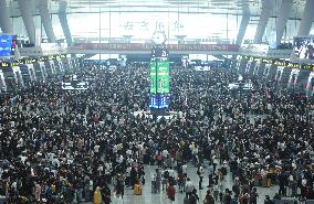 Hangzhou East Railway Station