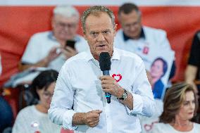 Donald Tusk Holds A Campaign Rally - Poland
