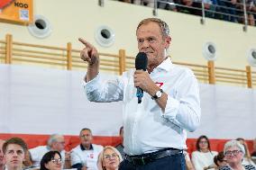 Donald Tusk Holds A Campaign Rally - Poland