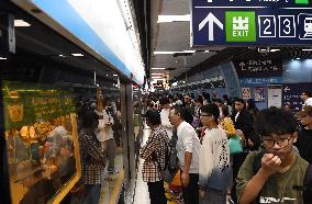 Passengers Return From Nanjing Railway Station