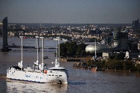 Canopee, 121-Metre Long Cargo Ship - Bordeaux