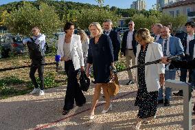 Marine Le Pen Visits A Care Centre - Ollioules