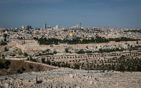 MIDEAST-JERUSALEM-ROCKET ATTACK-AFTERMATH