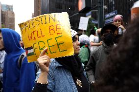 Palestinian Rally In Response To Hamas Attack In New York City