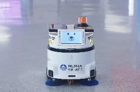 Sweeping Robot Performs Cleaning Operations at Hangzhou Xiaoshan International Airport