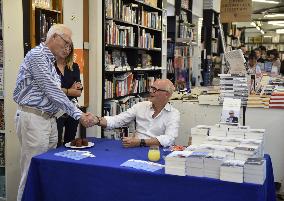 Edouard Philippe Book Signing - Bordeaux