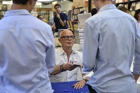 Edouard Philippe Book Signing - Bordeaux