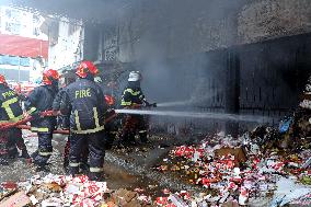 Fire Breaks Out At A Kakrail Building - Dhaka