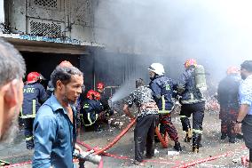 Fire Breaks Out At A Kakrail Building - Dhaka