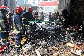 Fire Breaks Out At A Kakrail Building - Dhaka