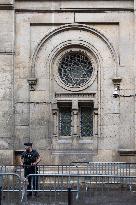 Increased security measures at Jewish temples - Paris