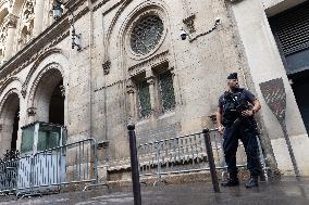 Increased security measures at Jewish temples - Paris