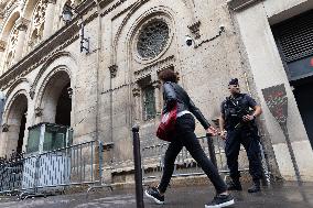 Increased security measures at Jewish temples - Paris