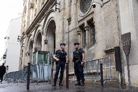 Increased security measures at Jewish temples - Paris