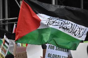 Pro-Palestinian And Pro-Israeli Protesters Demonstrate Outside The Consulate General Of Israel In New York City