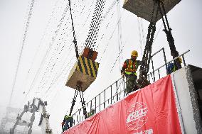 CHINA-SHAANXI-GRAND BRIDGE-MAIN ARCH-CLOSURE (CN)