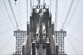 CHINA-SHAANXI-GRAND BRIDGE-MAIN ARCH-CLOSURE (CN)