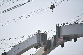 CHINA-SHAANXI-GRAND BRIDGE-MAIN ARCH-CLOSURE (CN)