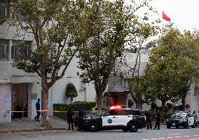 U.S.-SAN FRANCISCO-CHINESE CONSULATE-CAR CRASH ATTACK