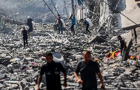 Aftermath Of Israeli Air Strikes In Gaza City