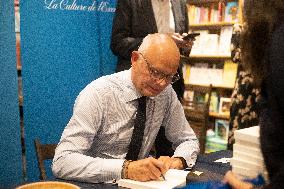 Edouard Philippe Book Signing - Paris