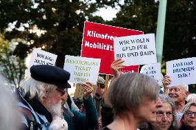 Protest For Keeping 49 Euro Ticket And Improving Pulic Transportation In Cologne