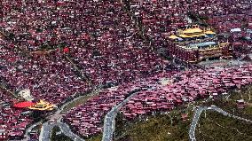 Seda Wuming Buddhist Academy in Ganzi