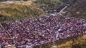 Seda Wuming Buddhist Academy in Ganzi