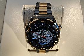 Huawei ULTIMATE DESIGN Gold Watch