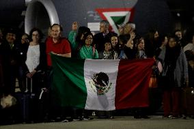 Arrival Of Mexican And Jewish Evacuees From Israel To State Of Mexico