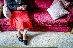 Illustration Elderly Woman - Netherlands