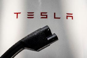 Hong Kong Tesla Upgraded Model 3 Launch