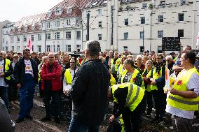 Workers Protest Against DuMont Publishing House Closing In Cologne