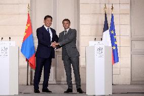 French President Meets Mongolia President - Paris