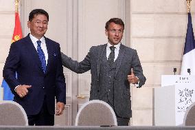 French President Meets Mongolia President - Paris