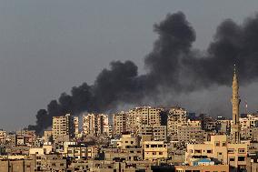 MIDEAST-GAZA CITY-CONFLICTS-ISRAELI AIRSTRIKES