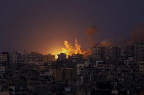 MIDEAST-GAZA CITY-CONFLICTS-ISRAELI AIRSTRIKES