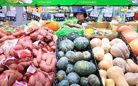 Customers Shop at A Supermarket in Nanjing