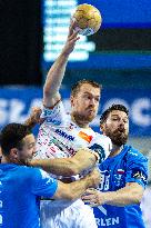 Orlen Wisla Plock v SC Magdeburg - EHF Champions League