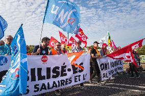 Inter-Union Strike And Mobilization For Wages - Toulouse